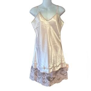 Vintage Lady Carmen Dallas Womens Ice Pink Satin Lace Slip/Dress/Gown Made USA